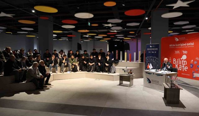 Rektör Sözbir Bilim Kafede uydu teknolojilerindeki milli vizyonu anlattı