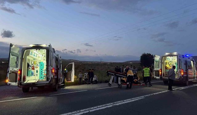 Şanlıurfa'da motosiklet devrildi: Karı-koca yaralandı