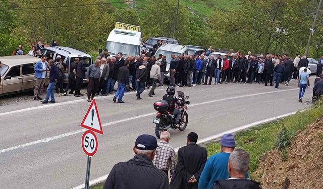 Şelalede boğulmuştu, engelli genç son yolculuğuna uğurlandı