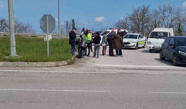 Sinop'ta motosiklet ile otomobil çarpıştı: 1 yaralı