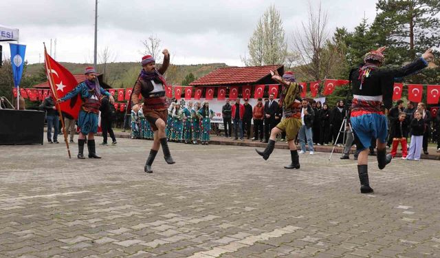 Sivas'ta Hıdırellez kutlamalarında kış ile bahar adeta iç içe geçti