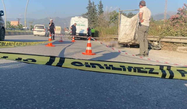 Tırla çarpışan sepetli motosikletin sürücüsü hayatını kaybetti