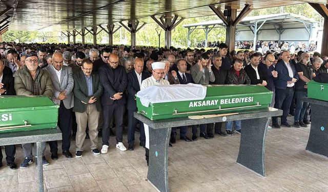 Yangında ölen yaşlı kadın son yolculuğuna uğurlandı