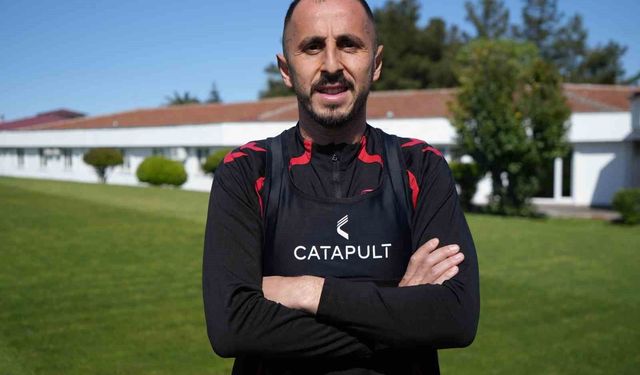 Zeki Yavru: 'Futbolu Samsunspor'da bırakmak istiyorum'