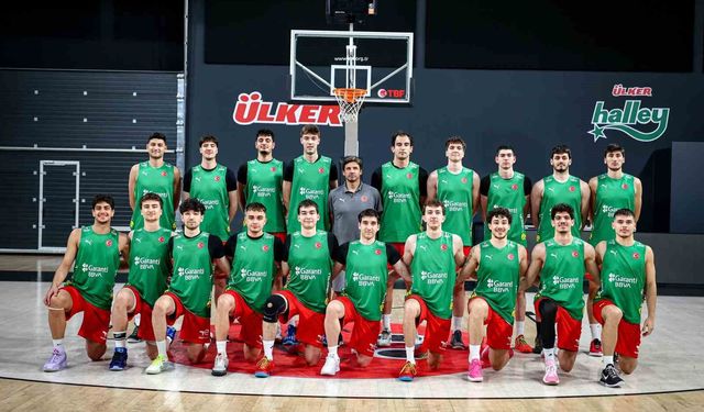 20 Yaş Altı Ümit Erkek Milli Takımı, hazırlıklarını sürdürüyor