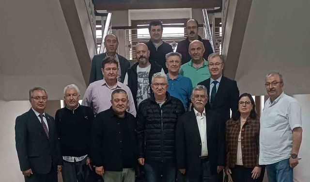 Afyon Lisesi Mezunları Derneği ilk kongresini yaptı