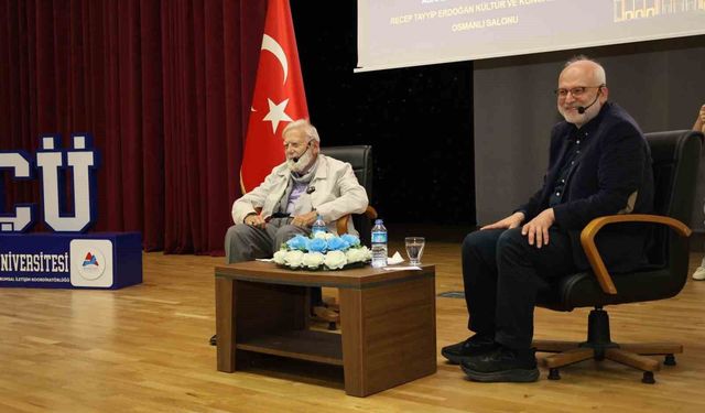 Ağrı'da Prof. Dr. Ökten ve Prof. Dr. Sayar'ın söyleşisine yoğun ilgi