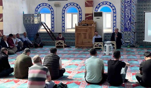 Altıntaş'ta Kur'an kurslarında görev alacak personele hizmet içi eğitim