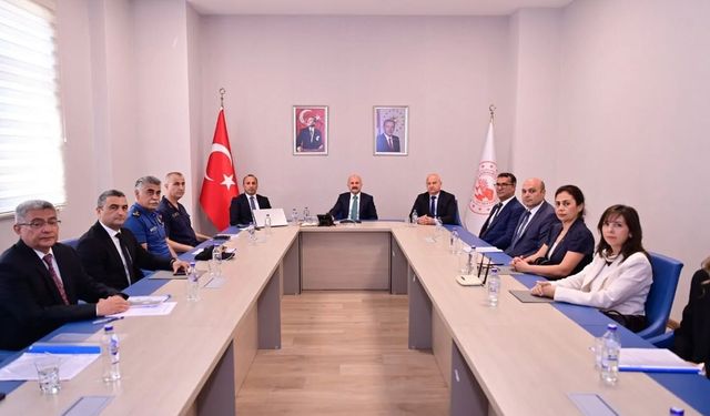 Aydın Valisi Varol, Çine'deki toplantıda projeleri değerlendirdi