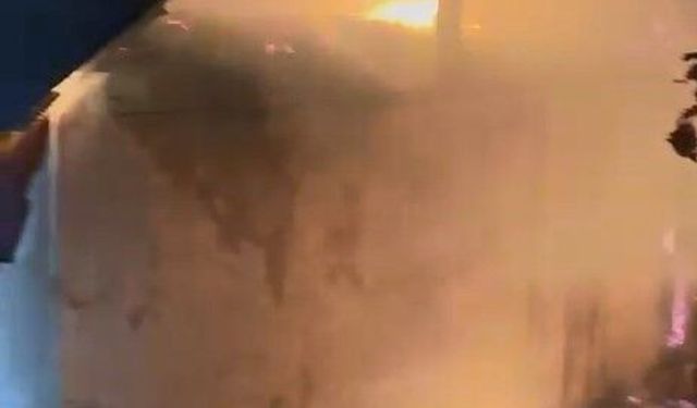 Bingöl'de arazi yangını eve sıçradı
