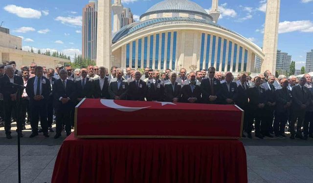 CHP Genel Başkanı Kılıçdaroğlu, Emekli Hava Savunma Albayı Türeli'nin cenaze törenine katıldı