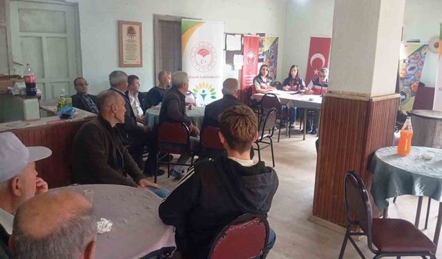 Domaniç'te ahududu yetiştiriciliği eğitimi düzenlendi