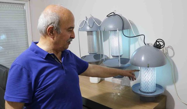 Domates güvesi, mantar sineği ve elma iç kurduna ışık tuzağı