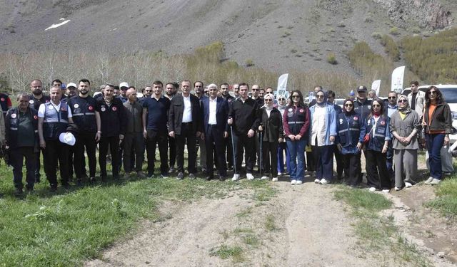 Dünya Çevre Günü'nde Nemrut için temizlik seferberliği