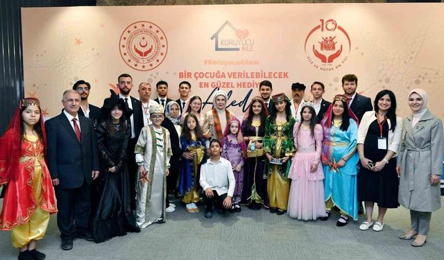 Emine Erdoğan: 'İnsanlık tüm çocuklarına sıcak bir yuva, adalet ve barış dolu bir dünya borçludur'