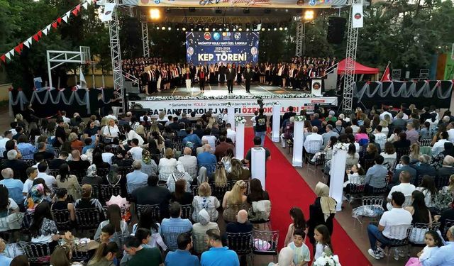 GKV Özel İlkokulu'nda kep heyecanı ve mezuniyet gururu