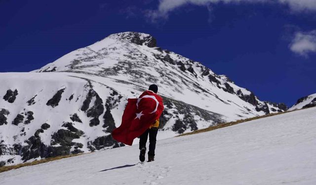 Gümüşhane'de Milli Takım için zirve yürüyüşü