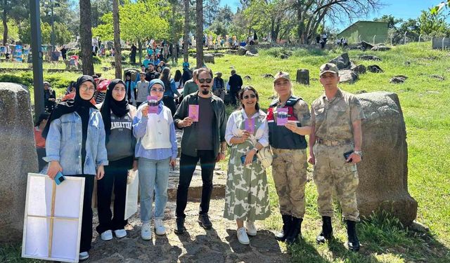 Jandarma ekipleri KADES uygulamasını tanıttı