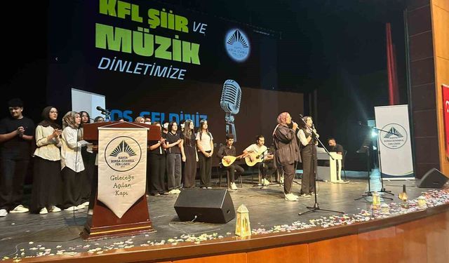 Kahta Borsa İstanbul Fen Lisesi'nden duygu dolu program