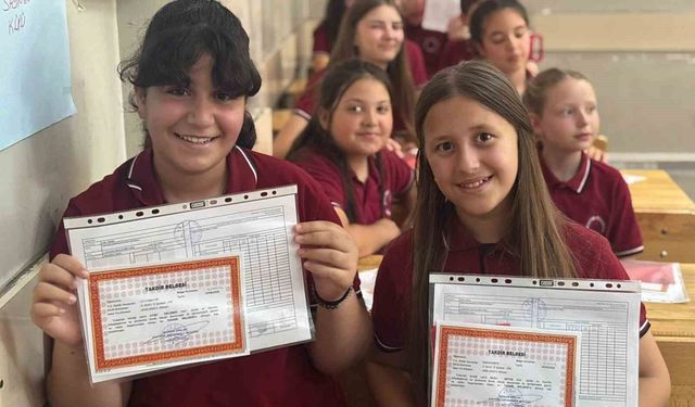 Kırklareli'de 53 bin 822 öğrenci karne heyecanı yaşadı