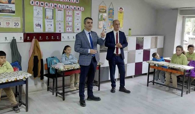 Kütahya ASE Sosyal Bilimler Lisesi'nden Güldüren köyü okuluna anlamlı ziyaret
