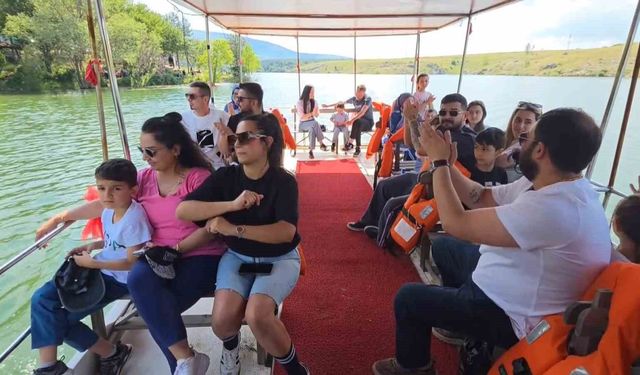 Kütahya Enne Barajı'nda tekne turları sezonu açıldı
