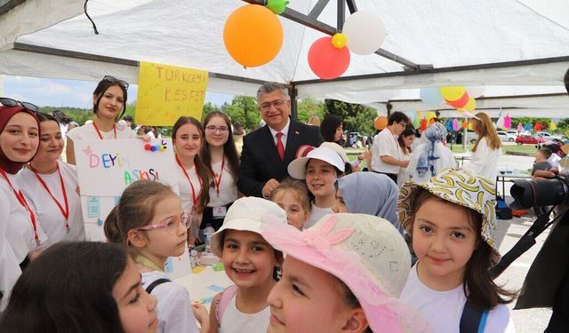 Kütahya'da Çocuk Şenliği coşkusu