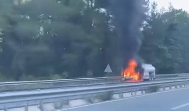 Marmaris'te mazot tankeri alev aldı, facia son anda önlendi