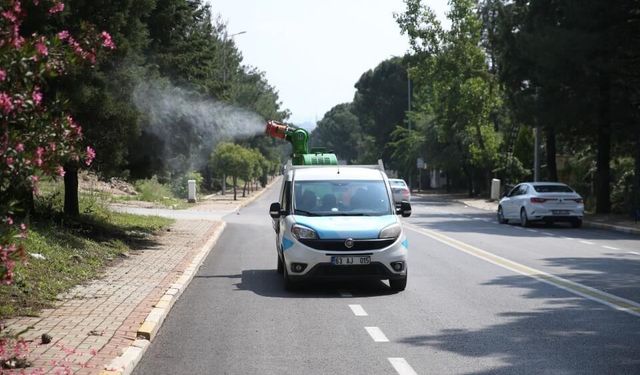 Merkezefendi'de haşerelere karşı etkin mücadele devam ediyor