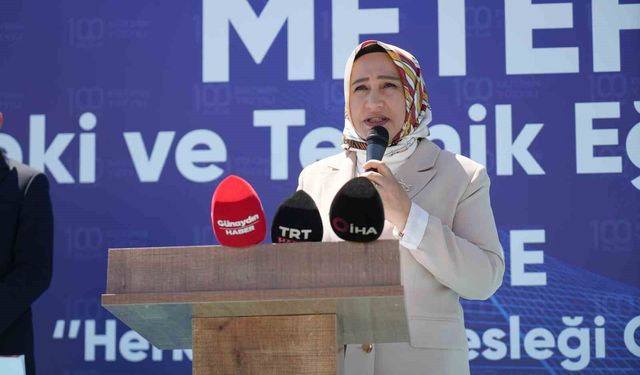 Mesleki Eğitim Fuarı'nda öğrenciler projelerini tanıttı