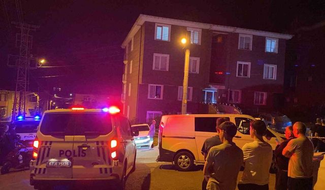 Motosikletli saldırgan dehşet saçtı: 5 el ateş açıp kaçtı