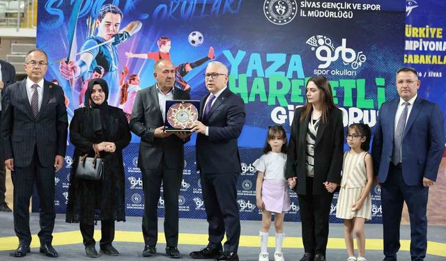 Mücahit Yancı Doğu Grubu Taekwondo Şampiyonası Sivas'ta başladı