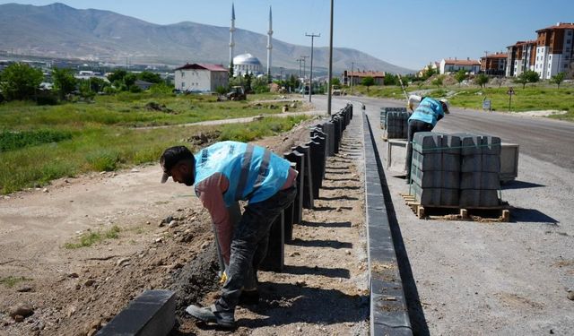 Niğde Belediyesi'nden kent genelinde yol ve altyapı seferberliği