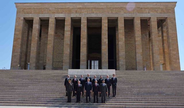 Polonya Cumhurbaşkanı Nawrocki, Anıtkabir'i ziyaret etti