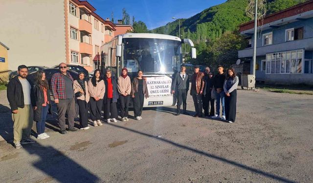 Posof Kaymakamlığı'ndan öğrencilere büyük moral: Rize gezisi düzenlendi