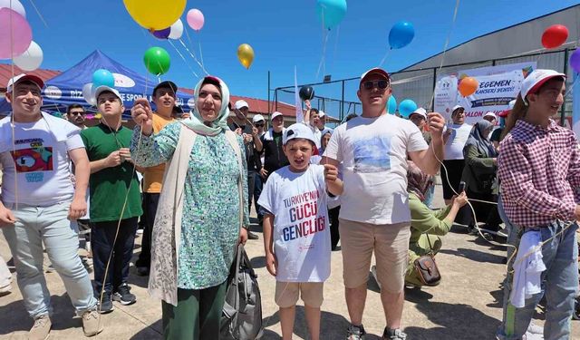 Rize'de balonlar 9 yaşında lösemiden kurtulan Egemen için uçtu