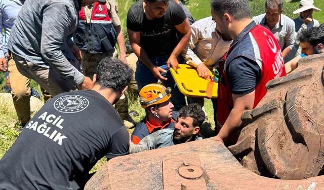 Siirt'te traktörün altında kalan sürücü ağır yaralandı