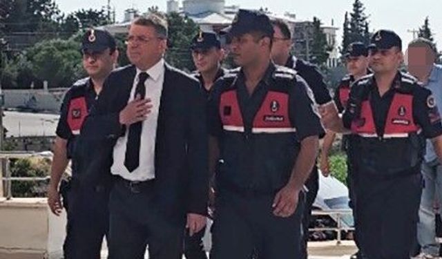 Silifke Belediyesi'ne yönelik 'rüşvet' soruşturmasında belediye başkanı ile birlikte 8 kişi tutuklandı