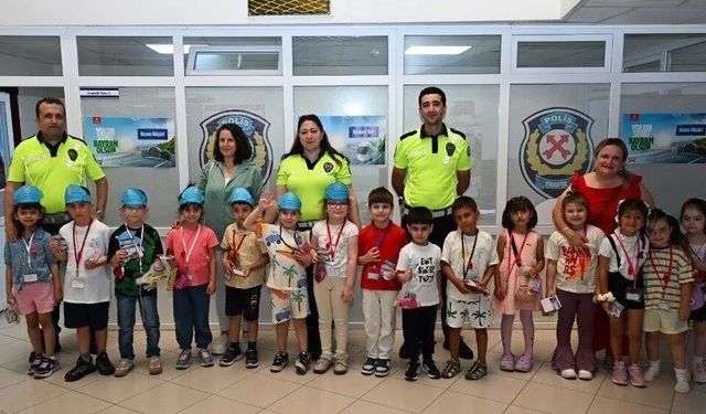 Sinop'ta minik öğrencilere polis mesleği tanıtıldı