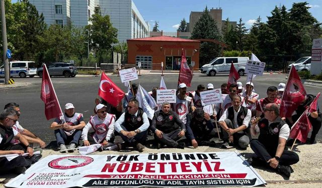 Üniversite idari personelinden YÖK önünde tayin-nakil çağrısı