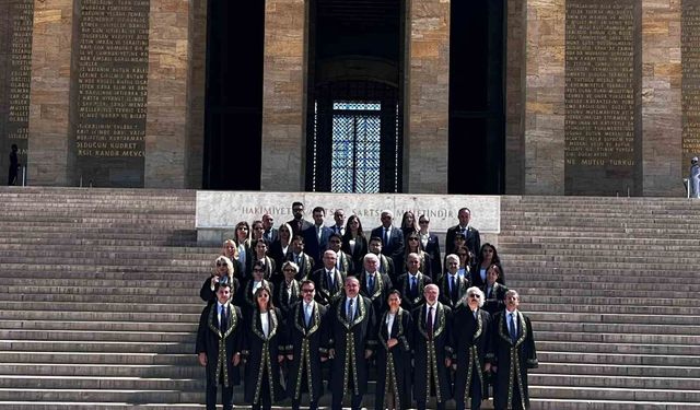 Uyuşmazlık Mahkemesi Başkanı Güleç, Anıtkabir'i ziyaret etti
