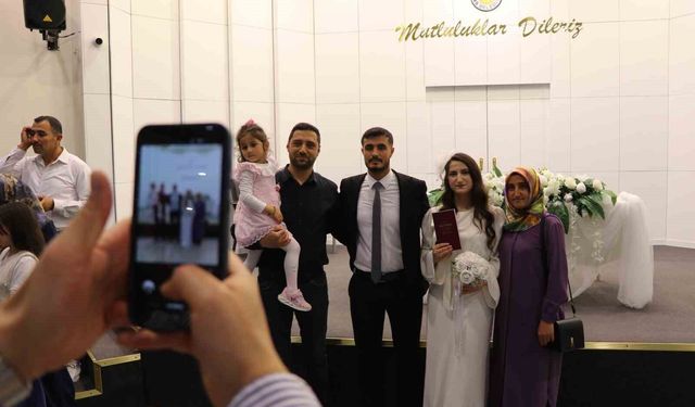Uzmanı açıkladı: 'Eğitim ve kariyer planları evlilik yaşını artırdı, kredi yaşı 35 olabilir'