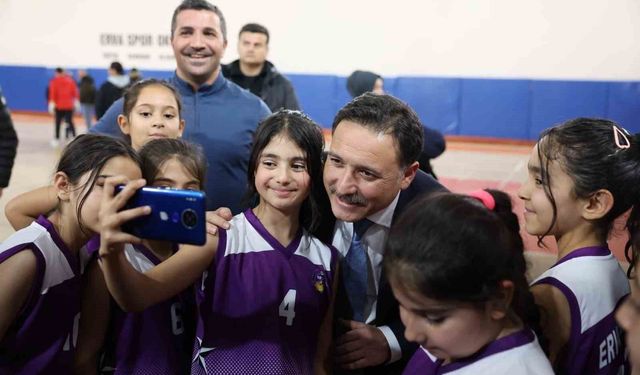 Vali Çiçek: 'ERVA Spor Okulları'na kayıtlar artık bir tık ötede'