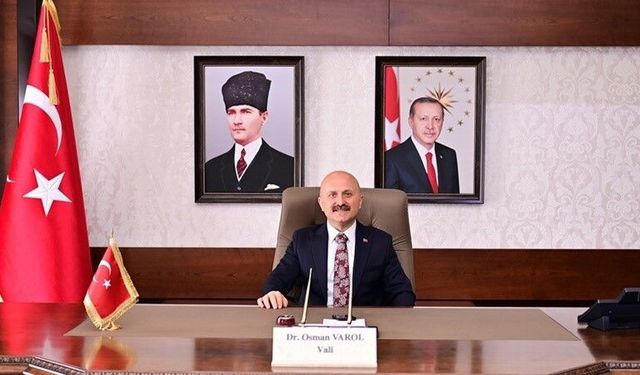 Vali Varol: 'Babalarımız gölgesinde huzur bulduğumuz ulu çınarlardır'