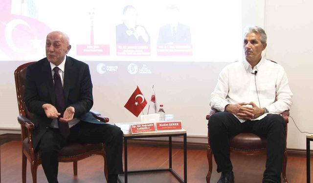 '15 Temmuz Bilinci' panelinde; FETÖ tehdidi ve gençlere bilinç çağrısı