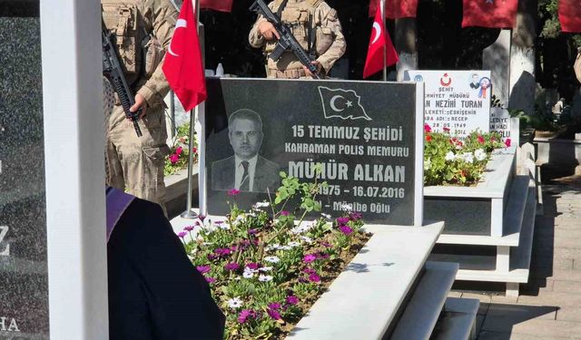 15 Temmuz şehidi Münür Alkan kabri başında anıldı