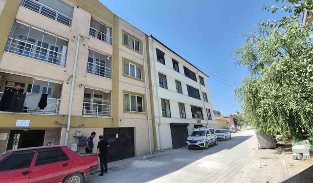 9 metre yükseklikten düşen 3 yaşındaki çocuk ağır yaralandı