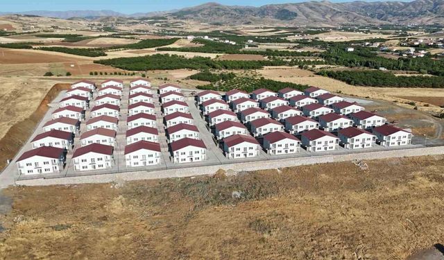 Ahbap Derneği 'depremzedeye ev' sözünü tutmadı: Malatyalı depremzedeler, toplanan milyonlarca doların nereye harcandığını soruyor
