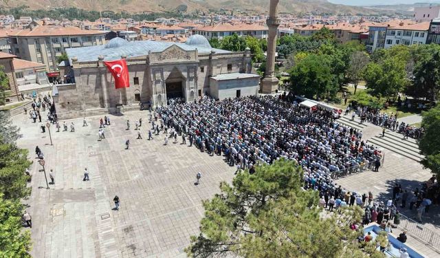 Aksaraylı şehit törenle son yolculuğuna uğurlandı
