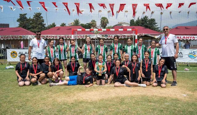 Alanya'da hentbol şöleni sona erdi